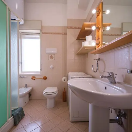 Sullo Stretto Apartment *